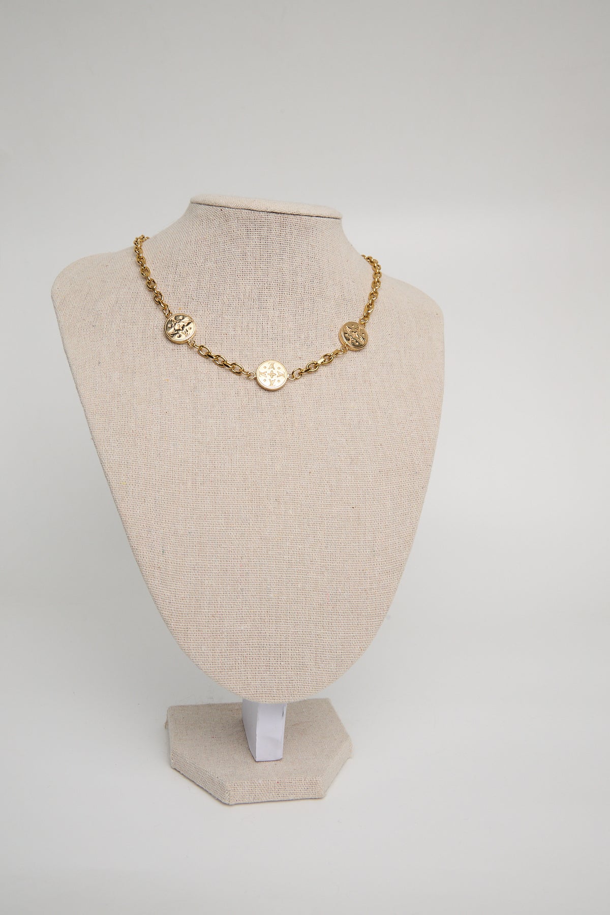 Collier choker arthemise