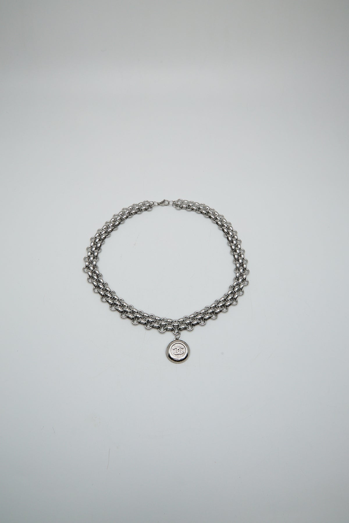 collier choker Tila