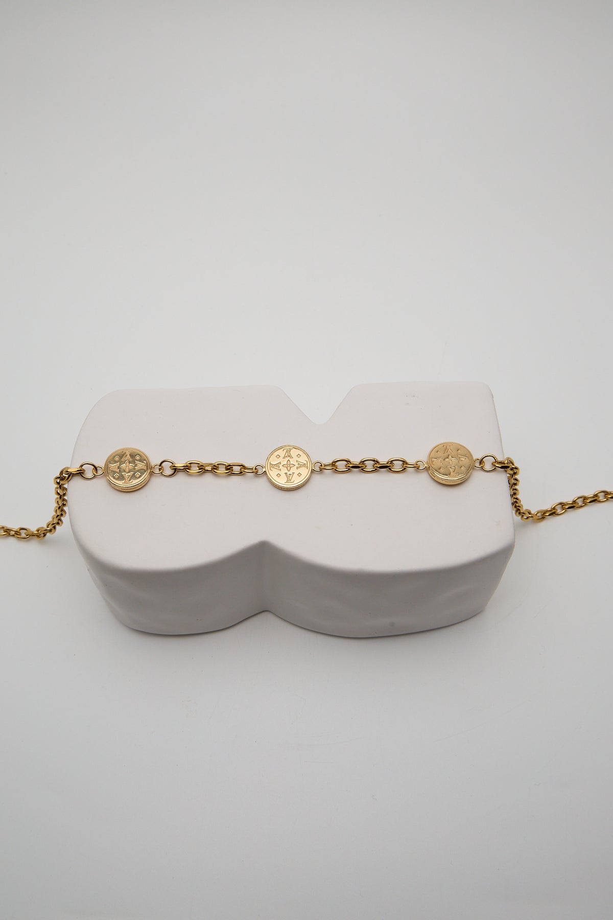 Collier choker arthemise