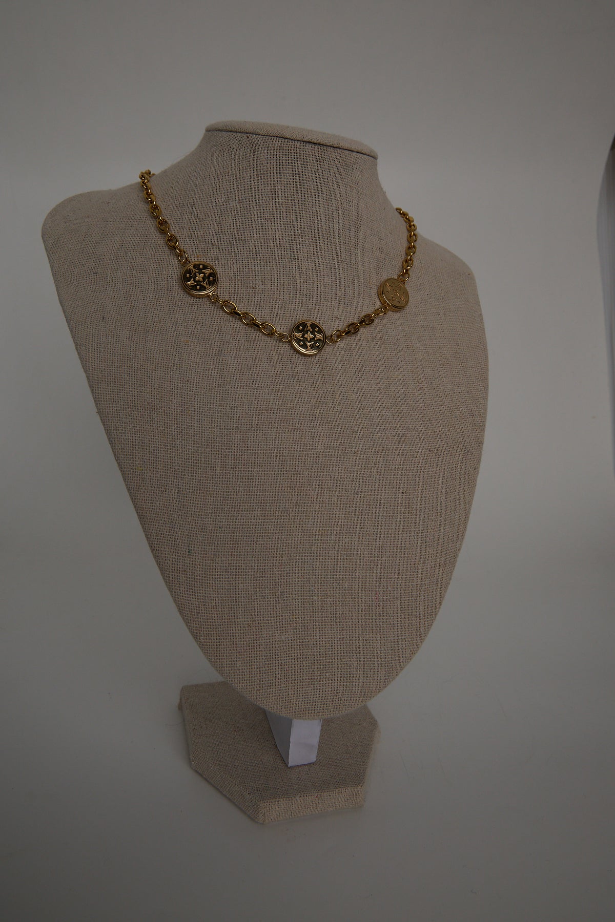 Collier choker arthemise